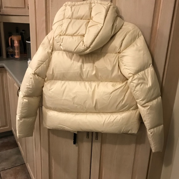 Winter puffer jacket - Picture 3 of 5